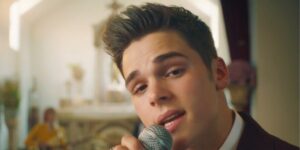 AJ Mitchell >> Girls