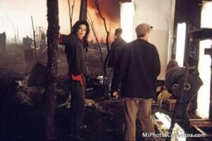 “Earth Song” vs. “Man In The Mirror”